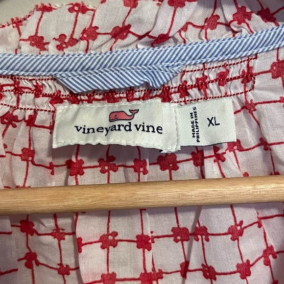 Vineyard Vines Red and White Patterned Cotton Blouse Flowy Checkered Lightweight - Picture 3 of 9